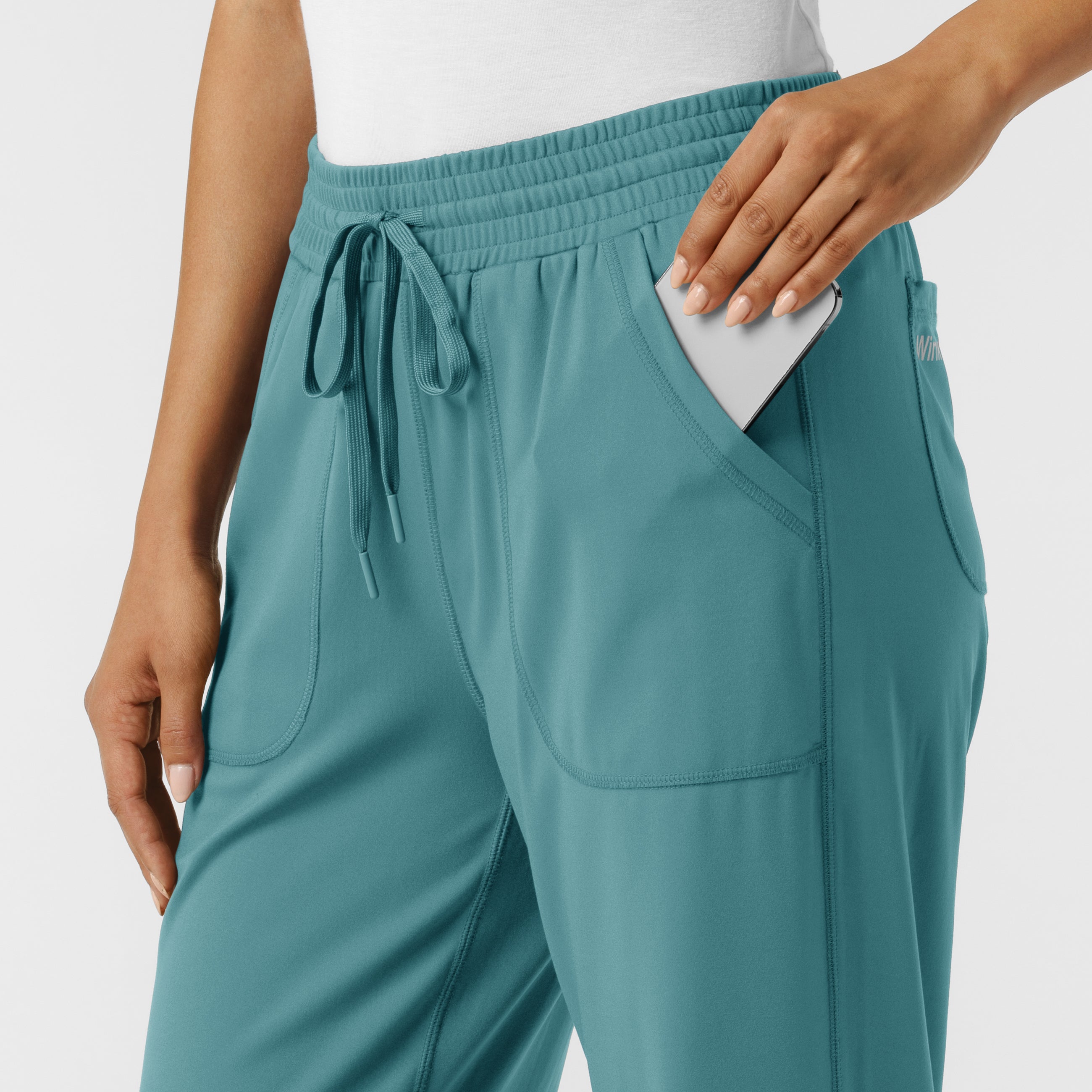 Set de Blusa Médica de Manga Corta con Media Cremallera y Pantalón de Punto Corte Regular - Marca Wink