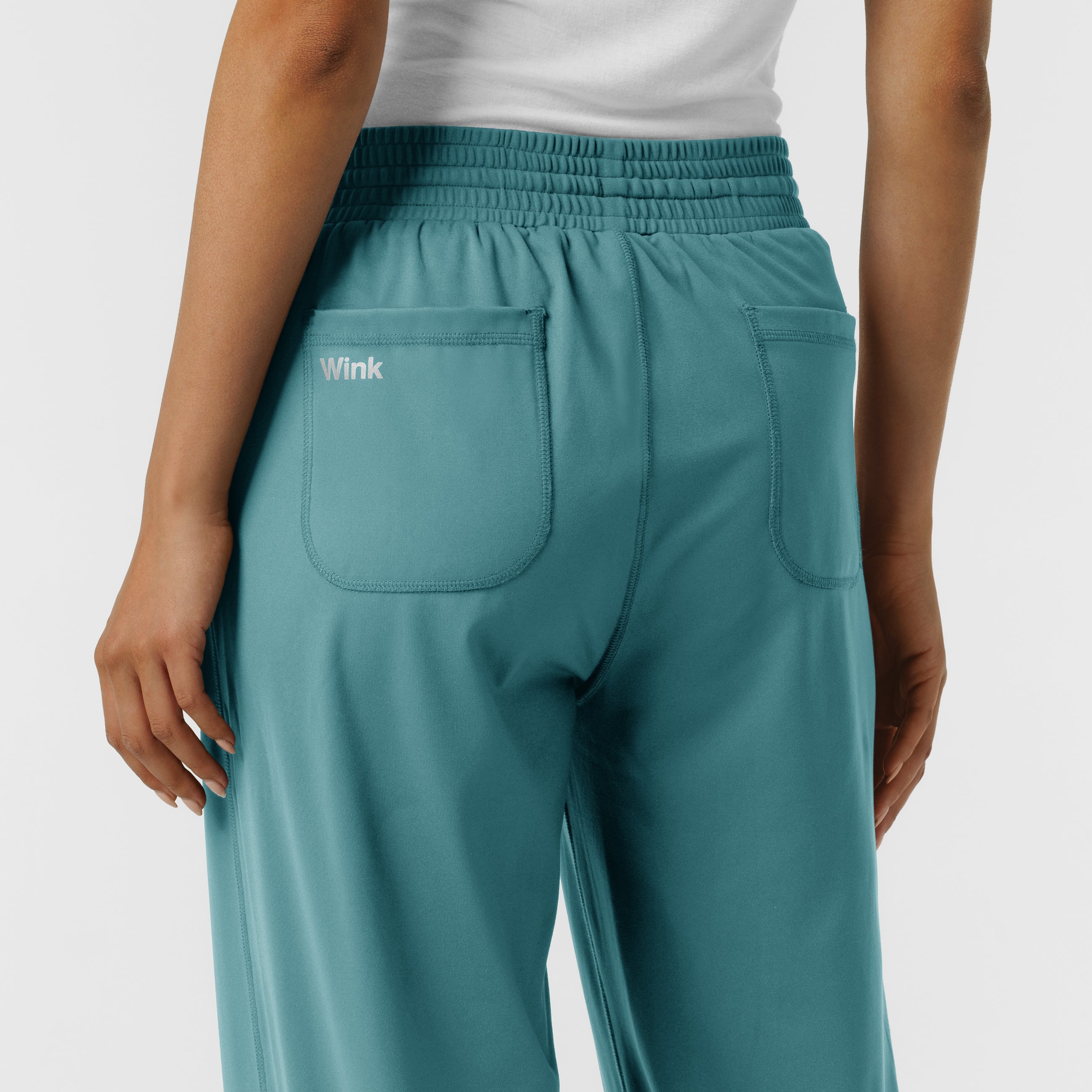 Set de Blusa Médica de Manga Corta con Media Cremallera y Pantalón de Punto Corte Regular - Marca Wink
