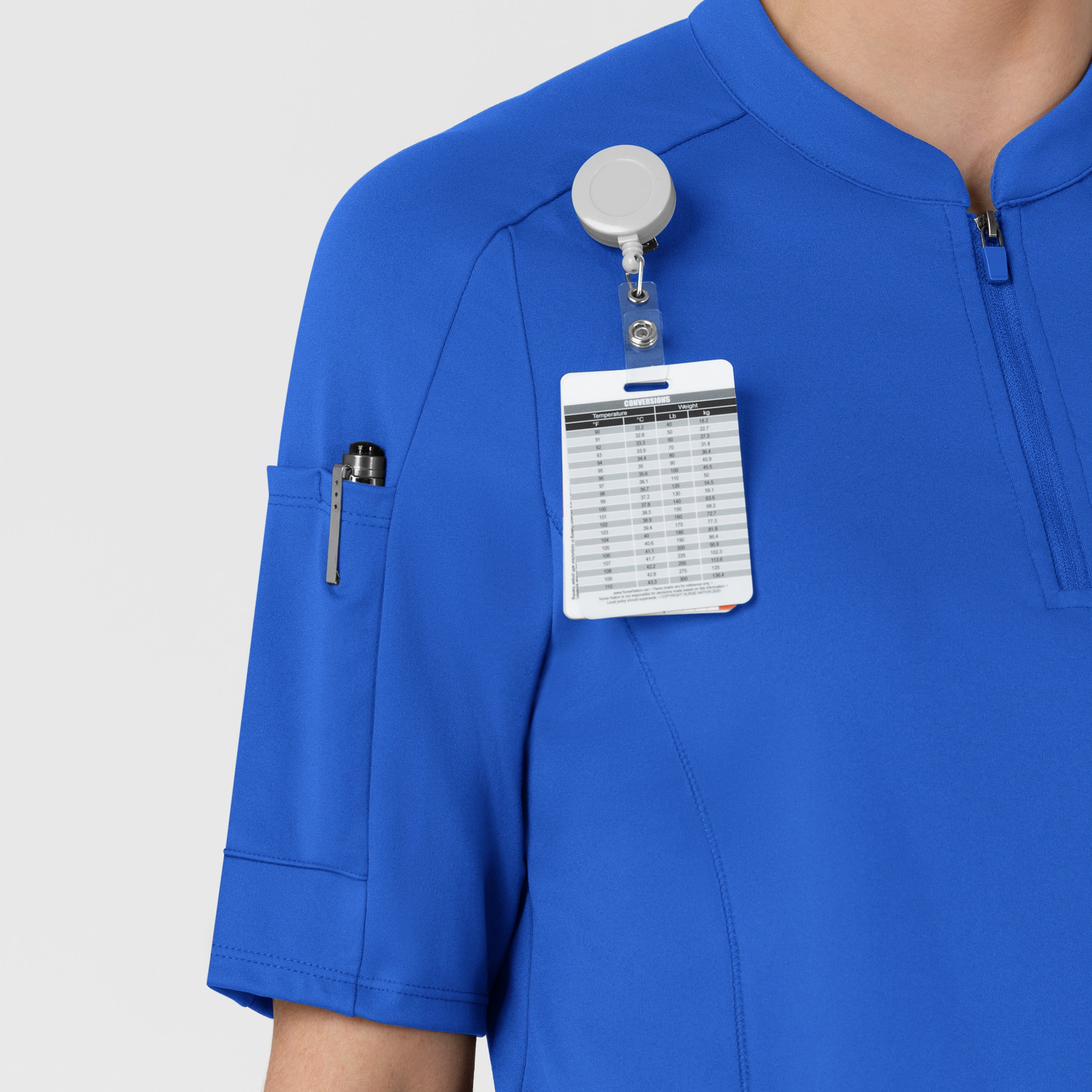 Set de Blusa Médica de Manga Corta con Media Cremallera y Pantalón Corte Recto - Marca Wink