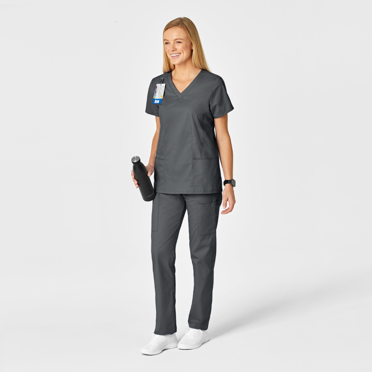 Scrub de filipina repelente a líquidos, con cuello en V y pantalón cargo convertible de pierna delgada para mujer | Marca Wink