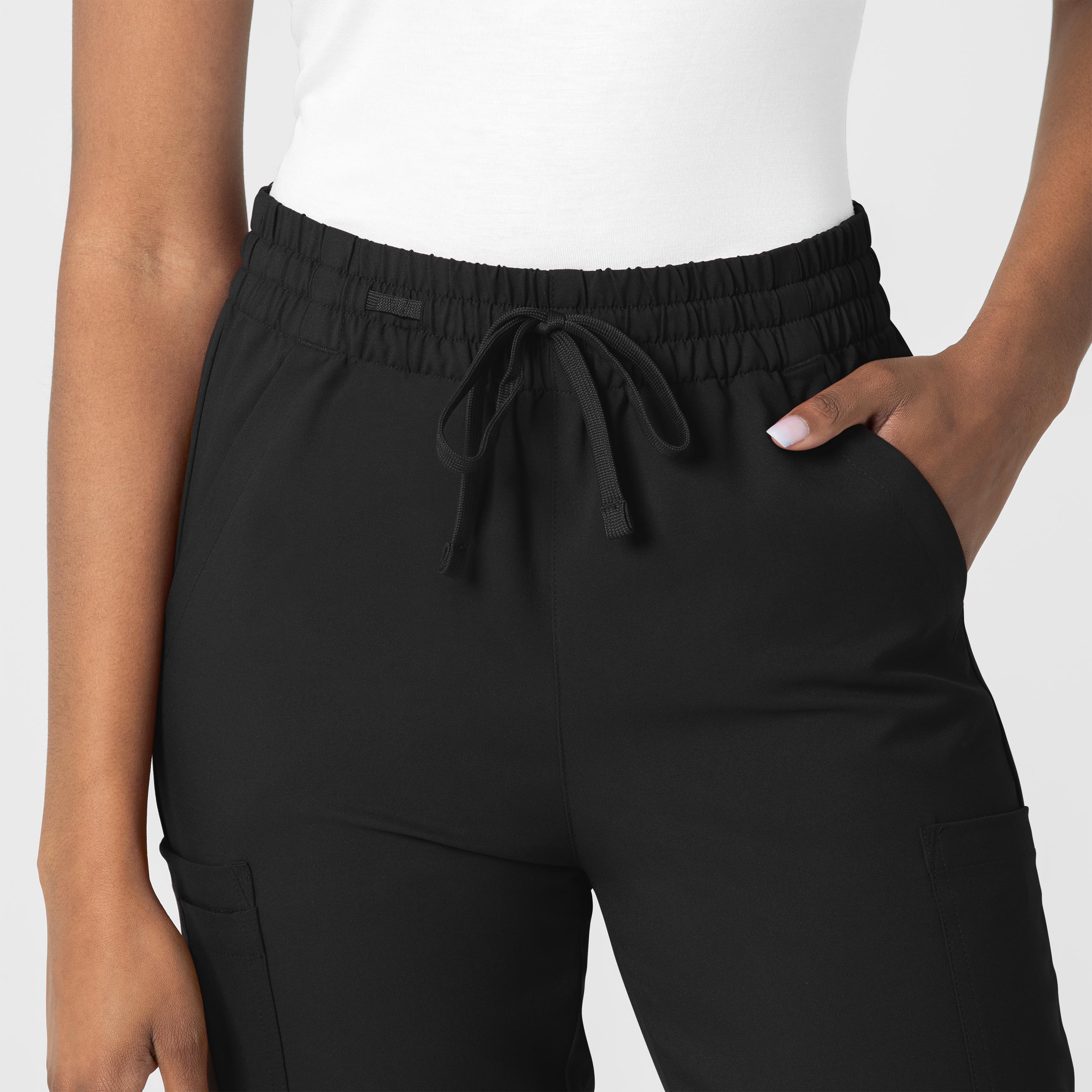 Scrub Uniforme Médico con Filipina con cuello en V curvo y pantalón jogger tipo cargo para mujer | Marca Wink