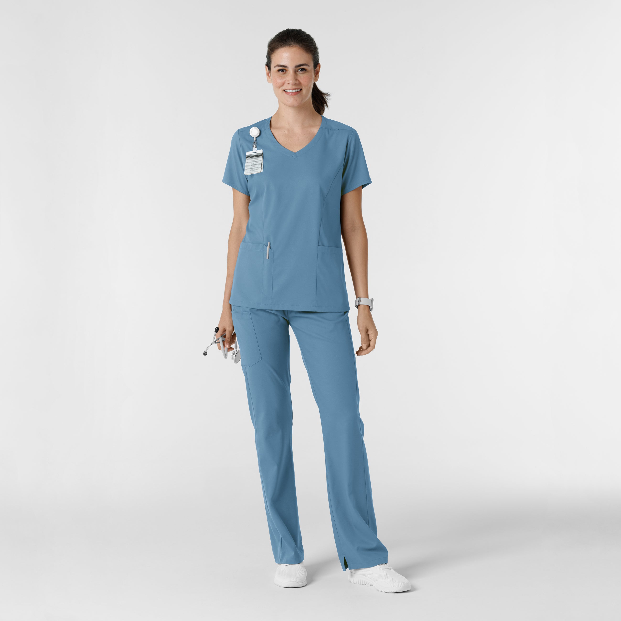 Scrub Médico repelente a liquidos, de filipina con Cuello en V con pantalón Corte Acampanado, para Mujer Boundless - Marca Wink