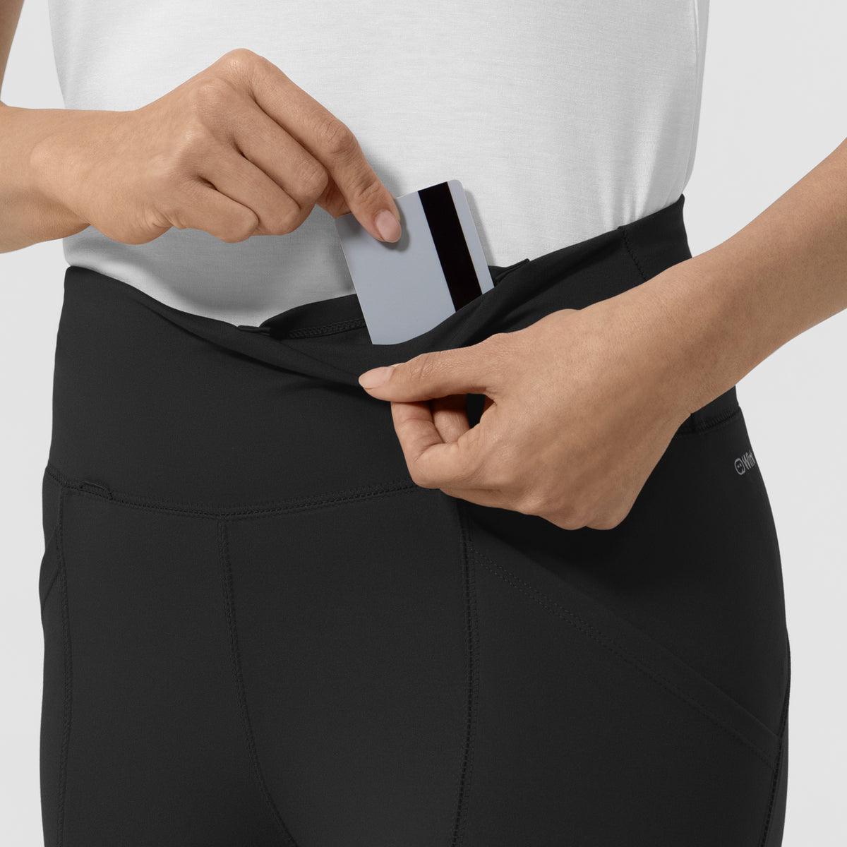 Set de Blusa Médica de Manga Corta con Media Cremallera y Pantalón Corte Recto - Marca Wink