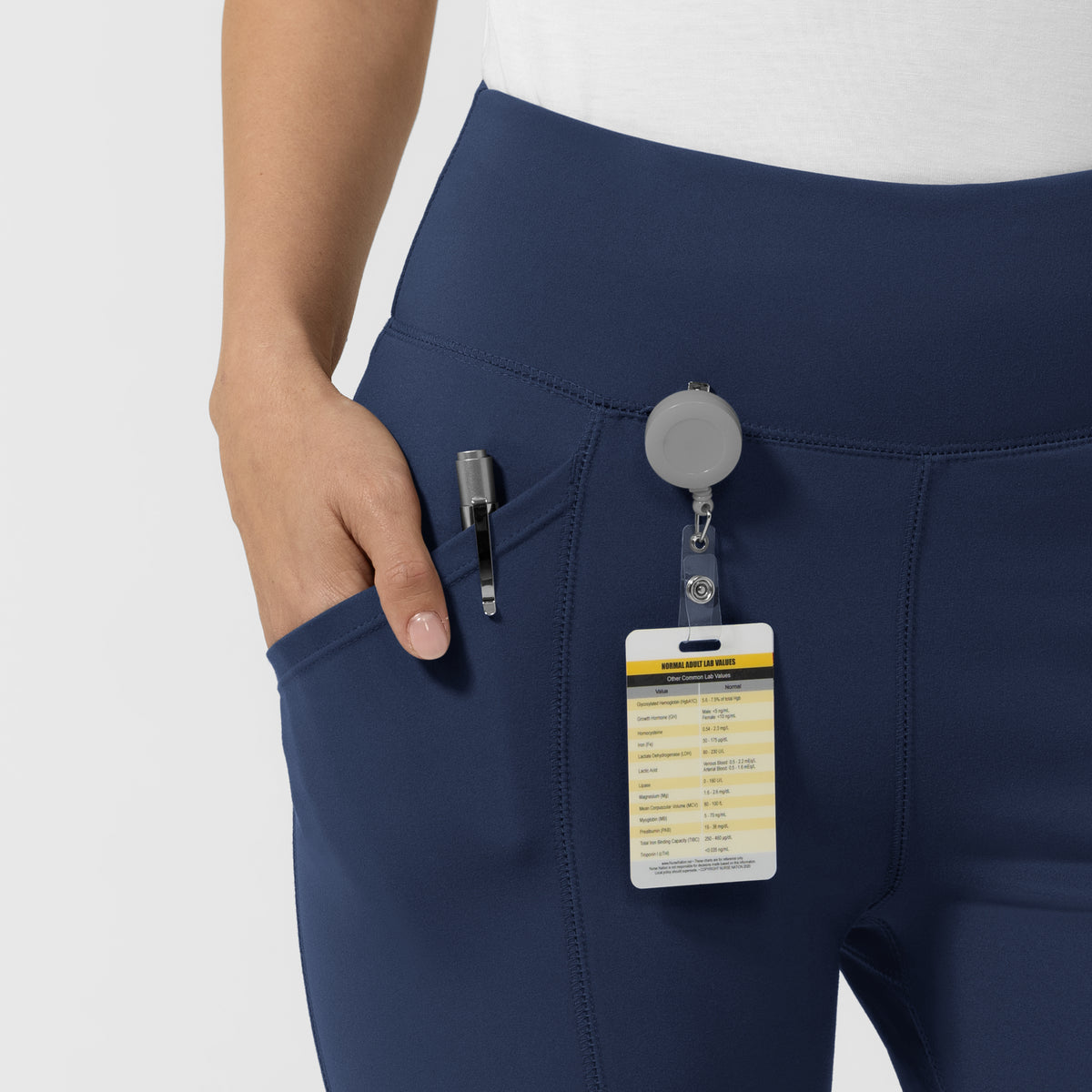 Set de Blusa Médica de Manga Corta con Media Cremallera y Pantalón Corte Recto - Marca Wink