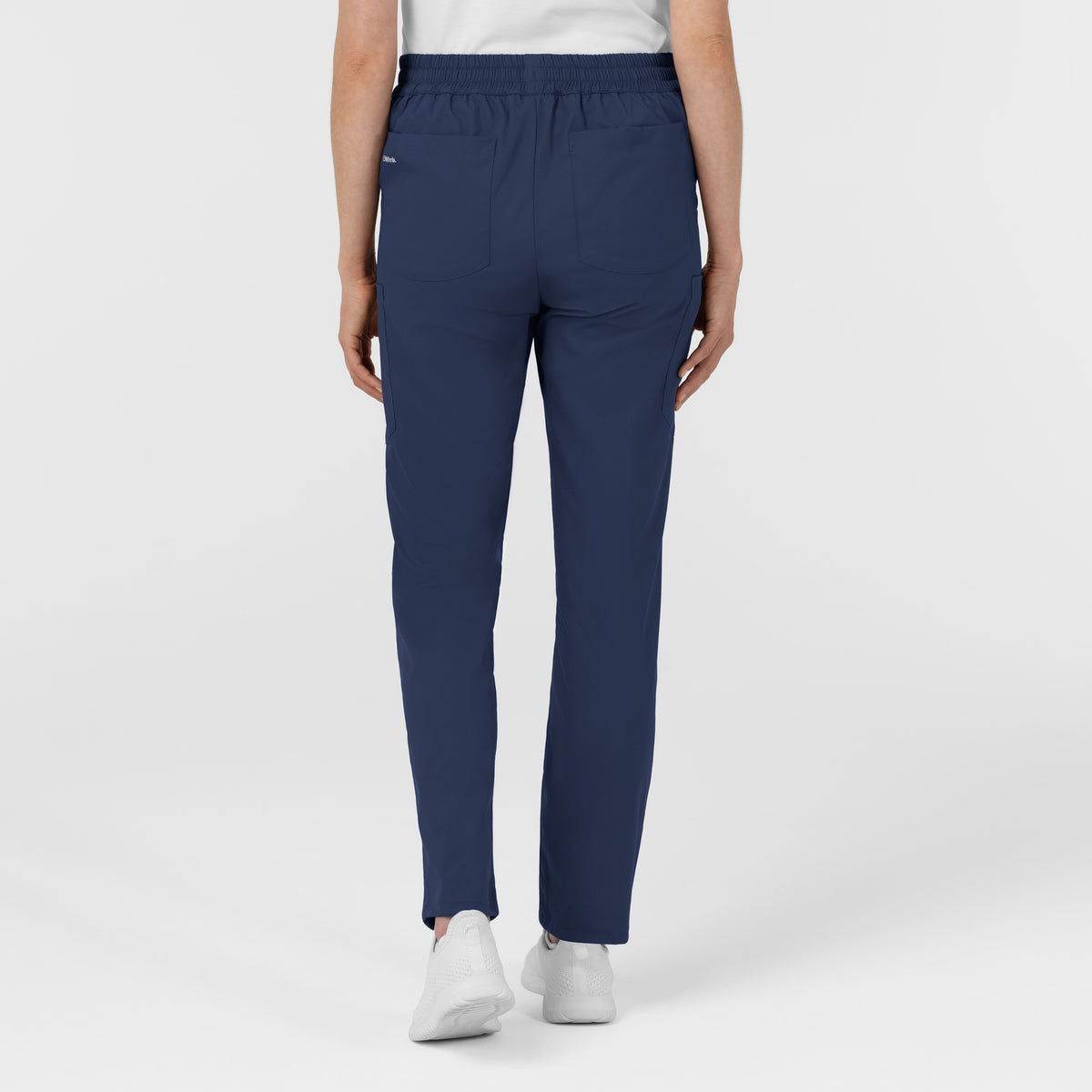 Scrub Médico repelente a liquidos, de filipina con Cuello en V con pantalón Corte Acampanado, para Mujer Boundless - Marca Wink