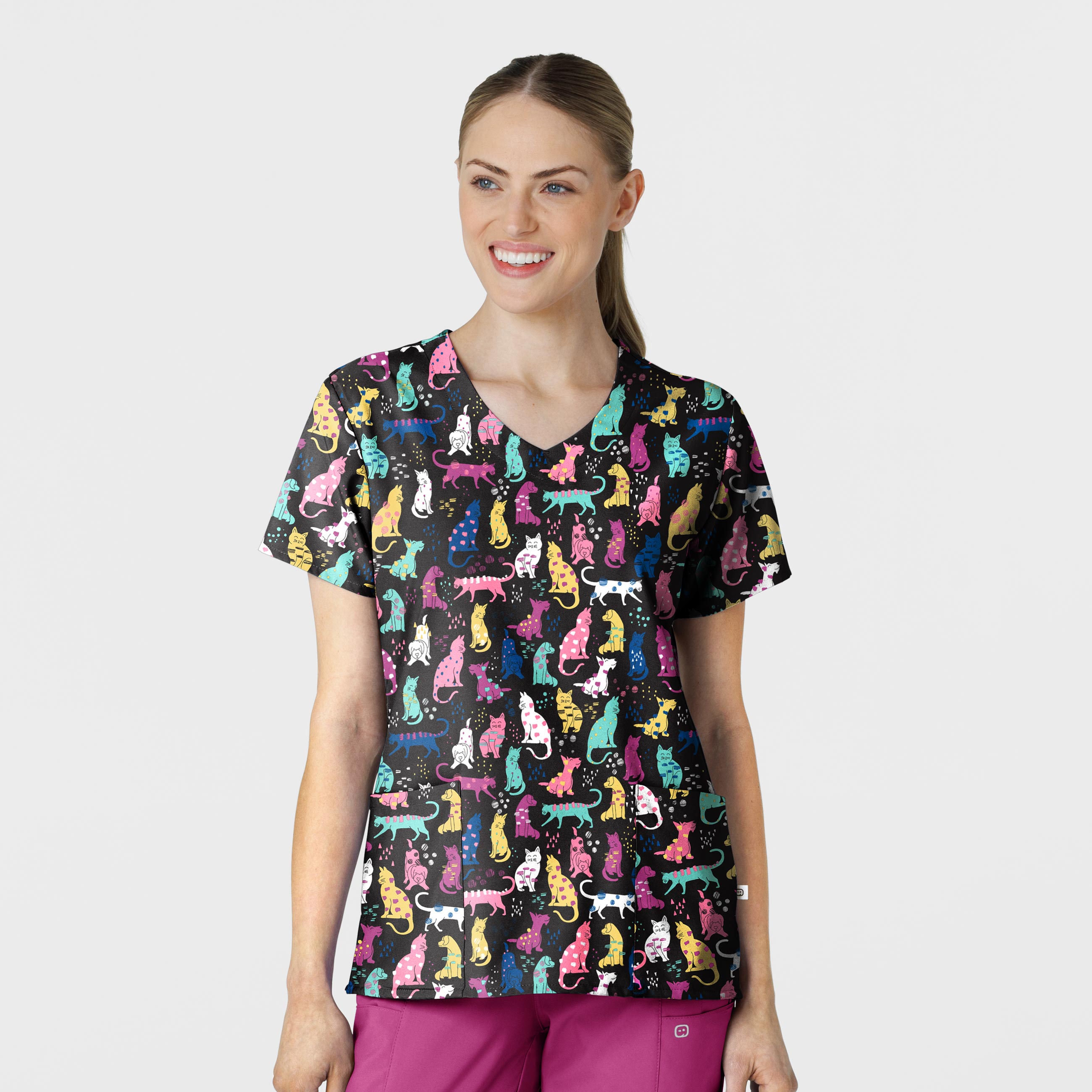 Filipina Médica ajustada con cuello y Estampado de Gatitos para Mujer | Marca Wink