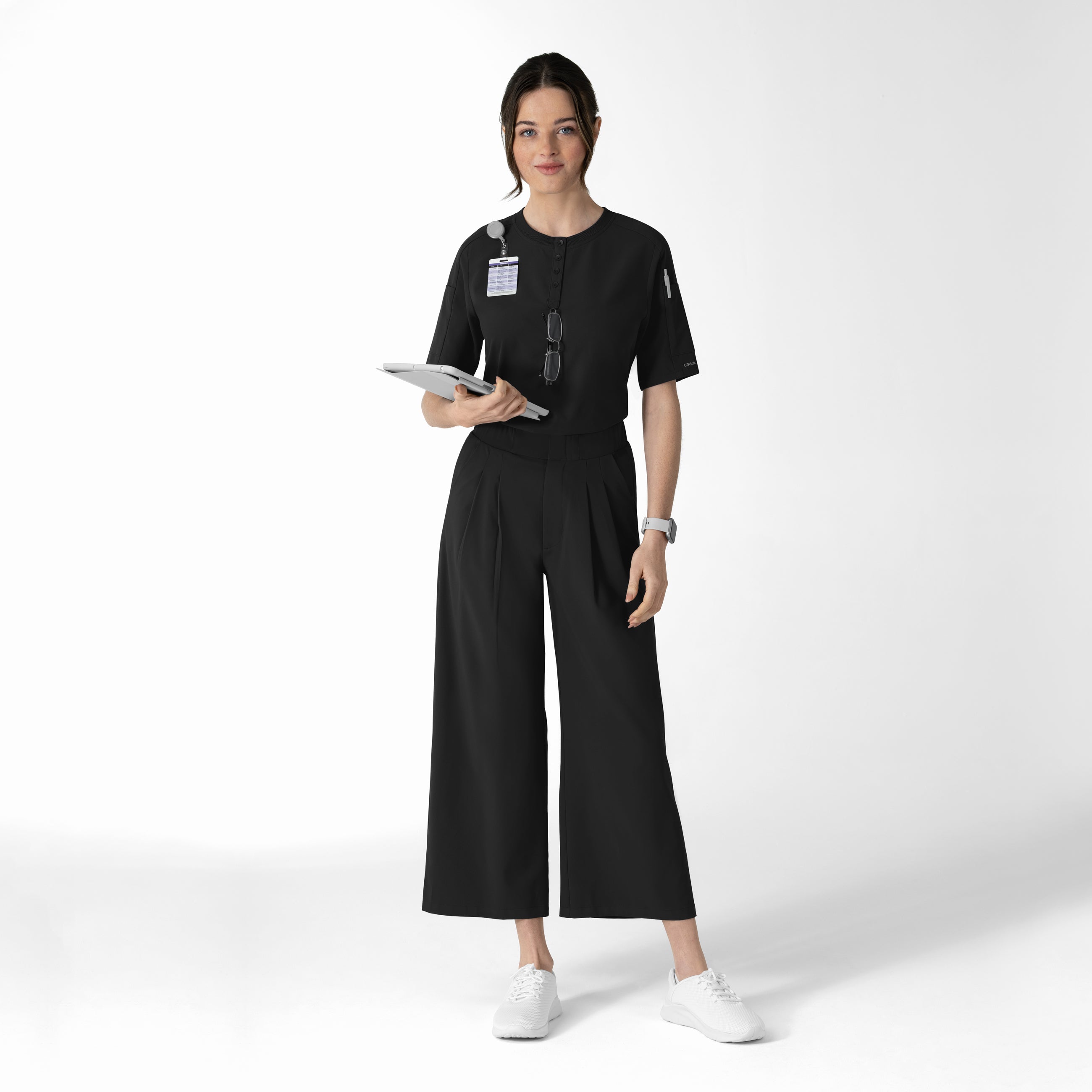 Scrub Uniforme Médico con Filipina Hanley y corte Cropped Renew | Marca Wink