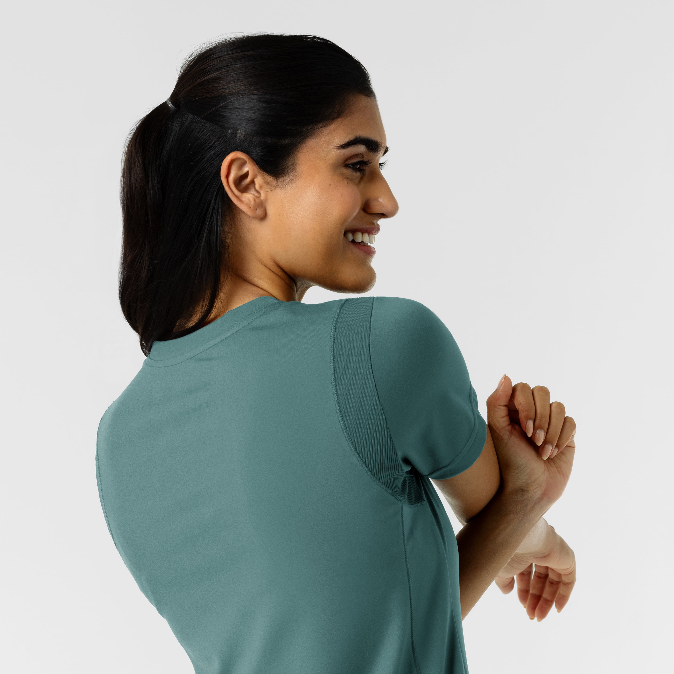 Set de Blusa Médica de Manga Corta con Media Cremallera y Pantalón de Punto Corte Regular - Marca Wink