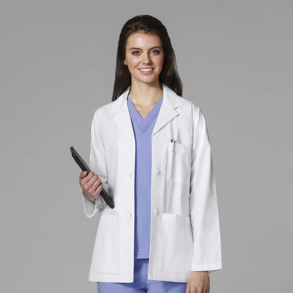 Bata Médica corta antifluidos para mujer color blanco - Marca Wink