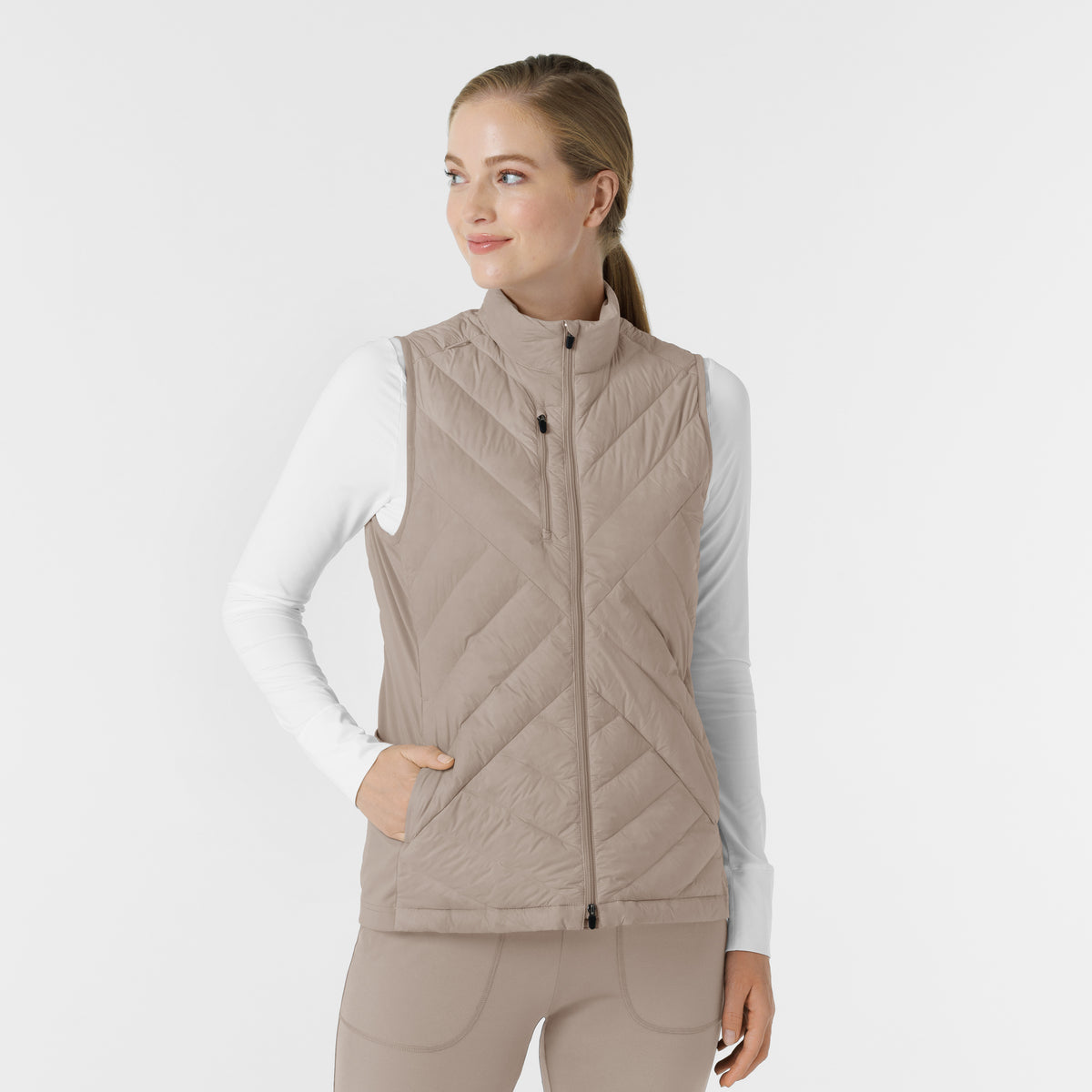 Chaleco de vestir para mujer color beige arena - Marca Wink